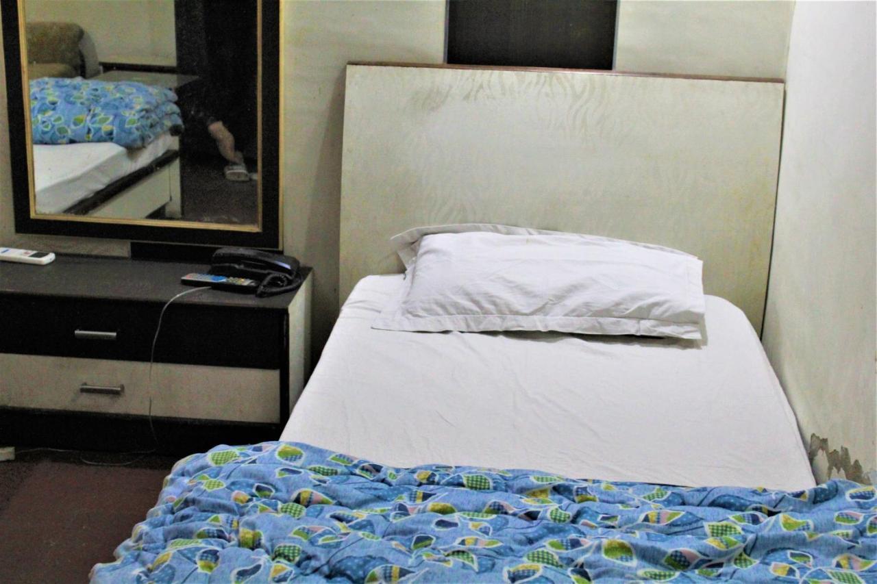 Central Guest House , Walk In Dargah & Markaz Új-Delhi Kültér fotó