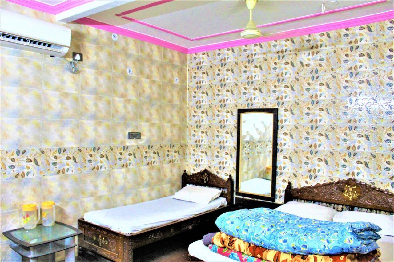 Central Guest House , Walk In Dargah & Markaz Új-Delhi Kültér fotó