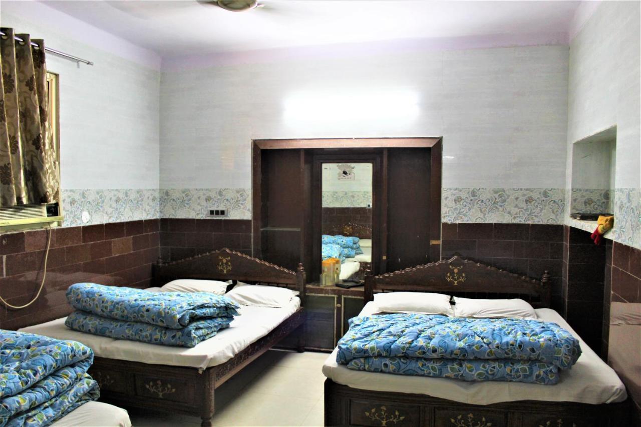 Central Guest House , Walk In Dargah & Markaz Új-Delhi Kültér fotó