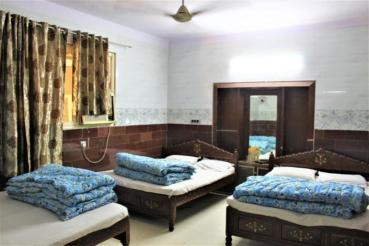 Central Guest House , Walk In Dargah & Markaz Új-Delhi Kültér fotó